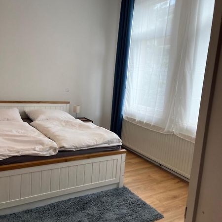 Moderne Wohnung In Der Innenstadt Von Бад-Ейнгаузен Екстер'єр фото